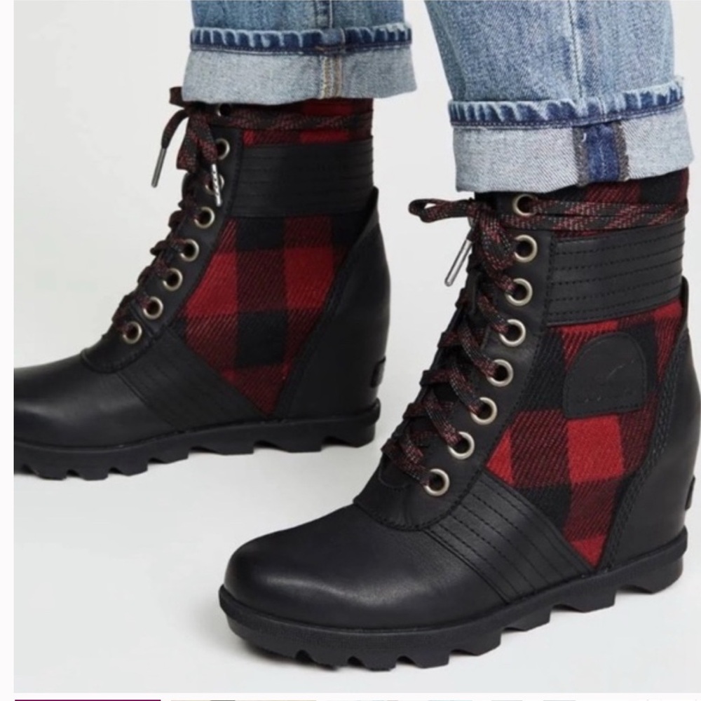 Sorel  Lexie Buffalo Plaid Black Red Wedge Ankle Boots Size 7